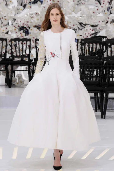 Look 2